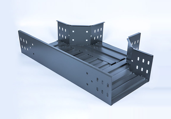 桥架主要类型及场地适配指南:按需选对才耐用 桥架主要类型及场地适配指南:按需选对才耐用
